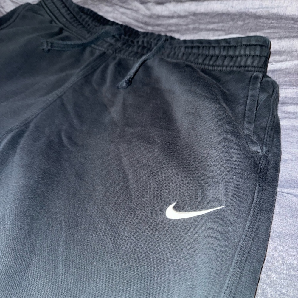Black Nike sweats